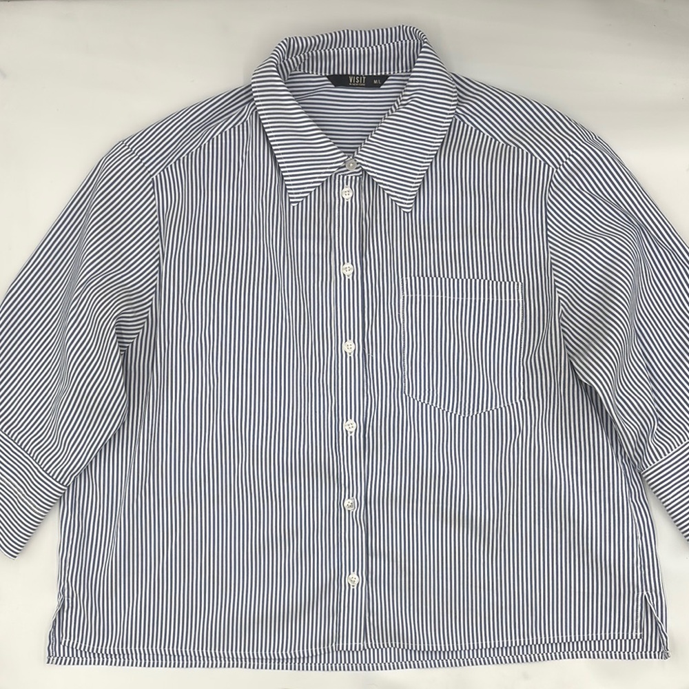 Visit in New York Cropped Loose Fit Striped Button Down Shirt